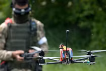 Tổng thống Donald Trump cho rằng drone đang làm thay đổi diện mạo chiến tranh hiện đại. Ảnh: Sputnik.