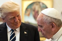 Đức Giáo hoàng Francis gặp Tổng thống Mỹ Donald Trump tại Vatican vào ngày 24/5/2017. Ảnh: Getty.