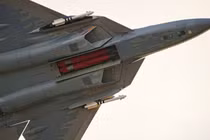 Su-57 với tên lửa chống bức xạ Kh-58UShKE trong khoang bên trong. Ảnh: MW.