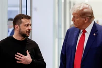 Tổng thống Ukraine Volodymyr Zelensky và Tổng thống Mỹ Donald Trump. Ảnh: Reuters.