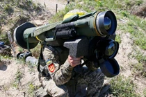 Tên lửa chống tăng Javelin do Mỹ chế tạo (Ảnh: Reuters)
