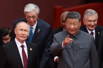 Tổng thống Nga Vladimir Putin, Tổng thống Kazakhstan Kassym-Jomart Tokayev, Chủ tịch Trung Quốc Tập Cận Bình và Tổng thống Uzbekistan Shavkat Mirziyoyev đến dự lễ duyệt binh tại Bắc Kinh, Trung Quốc ngày 3/9. Ảnh: Reuters.