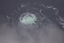 Rò rỉ khí gas từ đường ống dẫn khí Nord Stream 2 ở Biển Baltic. Ảnh: Getty.