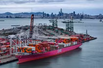 Mỹ đã công bố mức thuế 10% đối với hàng hóa Trung Quốc. Ảnh: Getty.