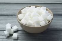 Một nhóm các nhà khoa học Trung Quốc cho biết hệ thống chuyển hóa sinh học của họ sản xuất ra đường sucrose mà không cần phải trồng mía hoặc củ cải đường. Ảnh: Shutterstock.