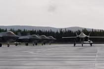 Máy bay chiến đấu F-35A Lightning II của Không quân Mỹ được nhìn thấy tại Căn cứ Không quân Eielson, Alaska, vào năm 2021. Ảnh: Không quân Mỹ.