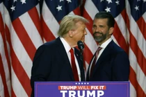 Tổng thống Mỹ Donald Trump và con trai Donald Trump Jr. Ảnh: Getty.