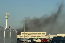 Khói bốc lên sau nhiều vụ nổ ở Doha, Qatar, ngày 9/9. Ảnh: Reuters.