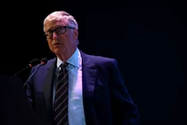 Tỷ phú, nhà từ thiện Bill Gates cho biết AI có thể khiến con người nghỉ hưu sớm hoặc rút ngắn tuần làm việc. Ảnh: AFP.