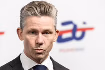 Bộ trưởng Quốc phòng Thụy Điển Pal Jonson tại Warsaw, Ba Lan, ngày 3/4. Ảnh: Getty.