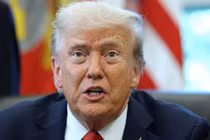 Tổng thống Mỹ Donald Trump tại Phòng Bầu dục hôm 6/10. Ảnh: Getty.