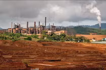 Một khu mỏ khai thác nickel ở Indonesia (Ảnh: Alamy)