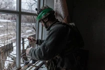 Một người lính Ukraine từ đơn vị máy bay không người lái góc nhìn thứ nhất. Ảnh: Getty.