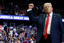 Ứng cử viên Tổng thống đảng Cộng hòa Donald Trump tại một cuộc vận động tranh cử ở Van Andel Arena ngày 20/7 (Ảnh: Getty)