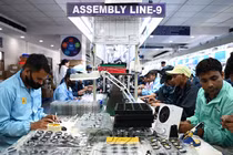 Ấn Độ đã thu hút các công ty toàn cầu tìm kiếm giải pháp thay thế cho Trung Quốc trong bối cảnh căng thẳng địa chính trị (Ảnh: WSJ)