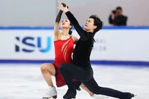 Ren Junfei và Xing Jianing tại giải Grand Prix Cup of China 2025. Ảnh: Getty.