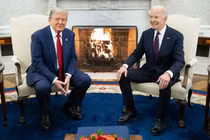 Tổng thống đắc cử Mỹ Donald Trump và Tổng thống Joe Biden tại Phòng Bầu dục của Nhà Trắng ở Washington, DC vào ngày 13/11 (Ảnh: AFP)