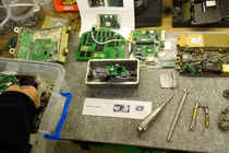 Các nhà điều tra Ukraine tìm thấy bằng chứng cho thấy các bộ phận quan trọng được sử dụng trong tên lửa Triều Tiên được sản xuất bởi ít nhất 9 nhà sản xuất phương Tây. Ảnh: CNN.