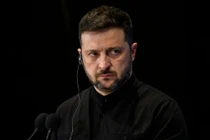 Đề xuất khôi phục các cuộc đàm phán hòa bình của Tổng thống Ukraine Volodymyr Zelensky được đưa ra sau khi Tổng thống Mỹ Donald Trump đồng ý tạo điều kiện thuận lợi cho việc chuyển giao vũ khí phòng không cho Ukraine và đe dọa áp đặt lệnh trừng phạt đối với các đối tác thương mại của Nga. Ảnh: Getty.