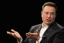 Elon Musk bị chê là hành xử "như trẻ con" trong buổi họp công bố kết quả kinh doanh quý 3 của Tesla (Ảnh: Fox Business)