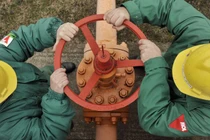 Nhiều nước châu Âu vẫn phụ thuộc vào năng lượng do Nga cung cấp (Ảnh: AP)