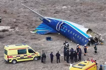 Hiện trường vụ tai nạn máy bay. Ảnh: Reuters.