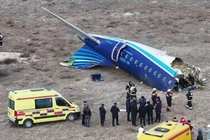 Hiện trường vụ tai nạn máy bay. Ảnh: Reuters.