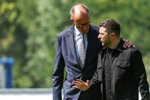 Thủ tướng Đức Friedrich Merz và Tổng thống Ukraine Volodymyr Zelensky, Berlin, Đức, ngày 13/8. Ảnh: Getty.