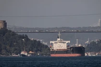 Các tàu xuất khẩu ngũ cốc của Ukraine đi qua Istanbul theo thỏa thuận Biển Đen năm 2022. Ảnh: Getty.