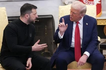 Tổng thống Ukraine Volodymyr Zelensky và Tổng thống Mỹ Donald Trump trong cuộc gặp căng thẳng tại Nhà Trắng ngày 28/2. Ảnh: GEtty.
