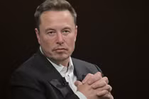 Tài sản của Elon Musk suy giảm do giá cổ phiếu của Tesla (Ảnh: CNBC)
