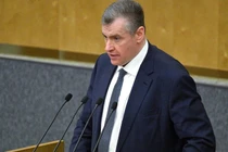 Ông Leonid Slutsky phát biểu trong cuộc họp toàn thể của Duma Quốc gia ở Moscow, Nga (Ảnh: Sputnik)