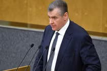 Ông Leonid Slutsky phát biểu trong cuộc họp toàn thể của Duma Quốc gia ở Moscow, Nga (Ảnh: Sputnik)