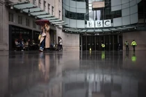 Tổng giám đốc điều hành của BBC News đã từ chức vì cáo buộc hãng tin này đã biên tập sai lệch bài phát biểu của Tổng thống Mỹ Donald Trump. Ảnh: AFP.
