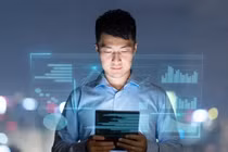 Sử dụng các công cụ AI để tối ưu hoá hoạt động của doanh nghiệp đang trở thành xu thế (Ảnh: CNBC)