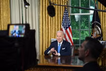 Tổng thống Mỹ Joe Biden phát biểu tại Phòng Bầu dục (Ảnh: WSJ)