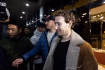 Tài sản của Mark Zuckerberg vượt qua Elon Musk (Ảnh: Bloomberg)