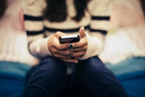 Những người ủng hộ lệnh cấm chỉ ra tác động của việc sử dụng mạng xã hội quá mức đối với sức khỏe thể chất và tinh thần của trẻ em. Ảnh: Getty.