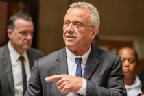 Robert F. Kennedy Jr. đến tòa án ở Mineola, New York, ngày 21/8 (Ảnh: Getty)