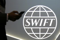 Nga có thể bị phương Tây trừng phạt bằng cách loại khỏi hệ thống SWIFT (Ảnh: Reuters)