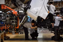 Trung Quốc đối diện với nguy cơ xảy ra giảm phát, trái ngược với các nền kinh tế phương Tây (Ảnh: SCMP)