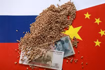 Nga được cho là đang áp dụng lại hình thức hàng đổi hàng trong thương mại quốc tế để lách lệnh trừng phạt. Ảnh: Reuters.