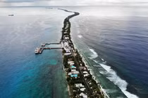 Nằm ở Thái Bình Dương, Tuvalu là một trong những quốc gia xa xôi và biệt lập nhất thế giới. Ảnh: Getty.