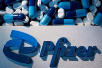 Thuốc trị Covid-19 của Pfizer có hiệu quả chống lại Omicron (Ảnh: Reuters).