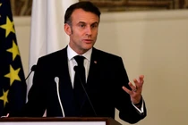 Tổng thống Pháp Emmanuel Macron phát biểu trong cuộc họp báo. Ảnh: Getty.