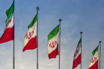 Quốc kỳ Iran trên đường phố thủ đô Tehran (Ảnh: Getty)