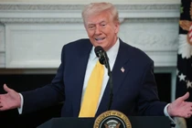 Tổng thống Mỹ Donald Trump phát biểu tại cuộc họp các Thống đốc tại Nhà Trắng hôm 21/2. Ảnh: Getty.