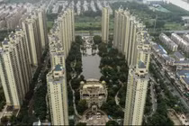 Một khu phức hợp dân cư được xây dựng bởi Evergrande ở Hoài An, Giang Tô, Trung Quốc (Ảnh: CNBC)