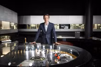 Ở tuổi 28, Frédéric Arnault đã là CEO trẻ tài năng của TAG Heuer, một trong những thương hiệu thuộc LVMH (Ảnh: SCMP)