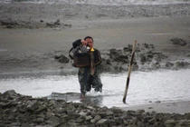 Lực lượng cứu hộ của Đài Loan đã tìm thấy mảnh vỡ phần thân chiếc F-16V gặp nạn (Ảnh: CNA)